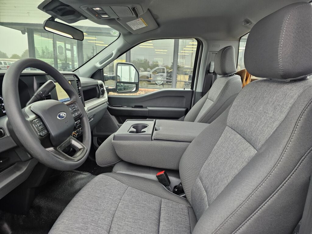 2025 Ford F-450SD XL