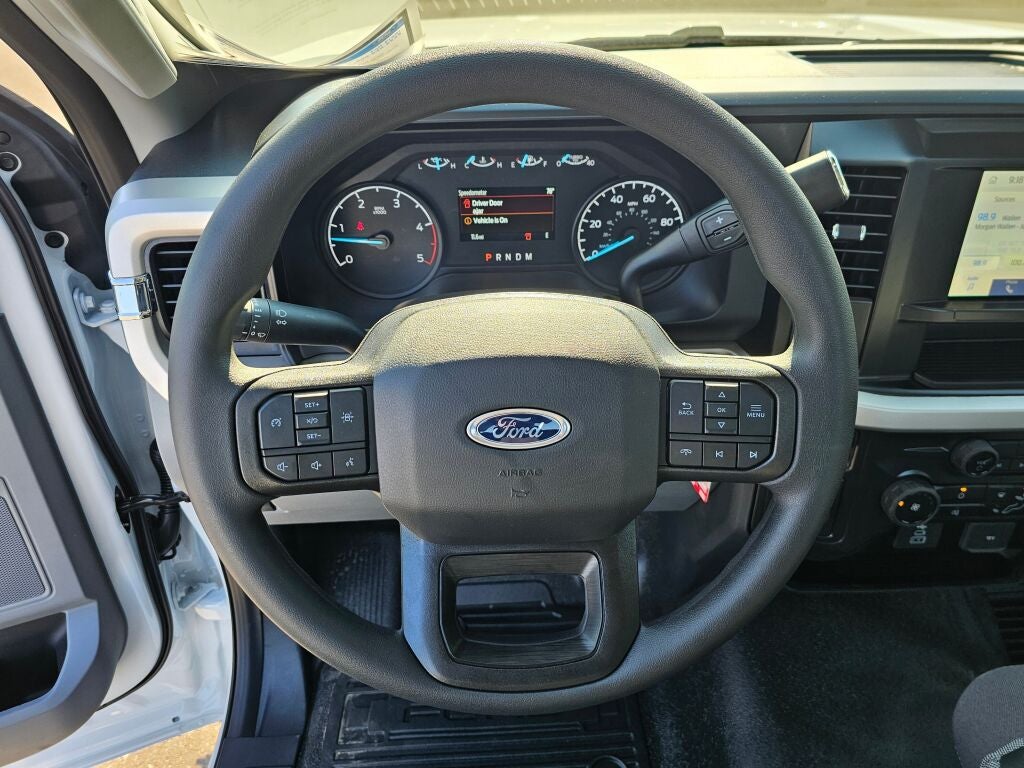 2025 Ford F-600SD F SERIES