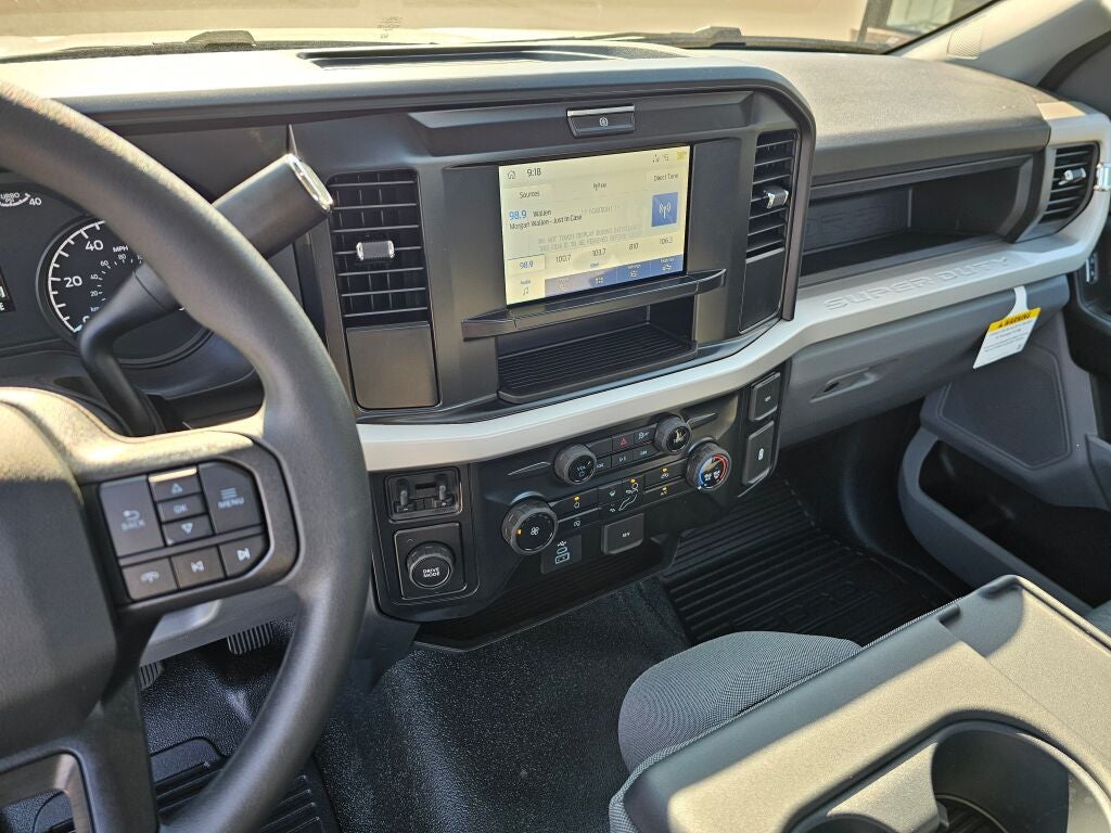 2025 Ford F-600SD F SERIES