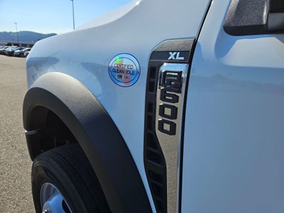 2025 Ford F-600SD F SERIES