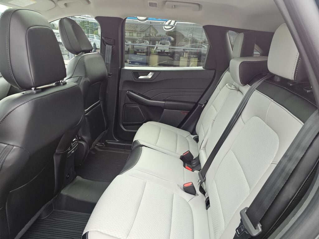 2025 Ford Escape Plug-In Hybrid Base