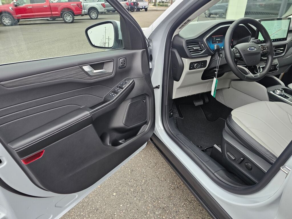 2025 Ford Escape Plug-In Hybrid Base