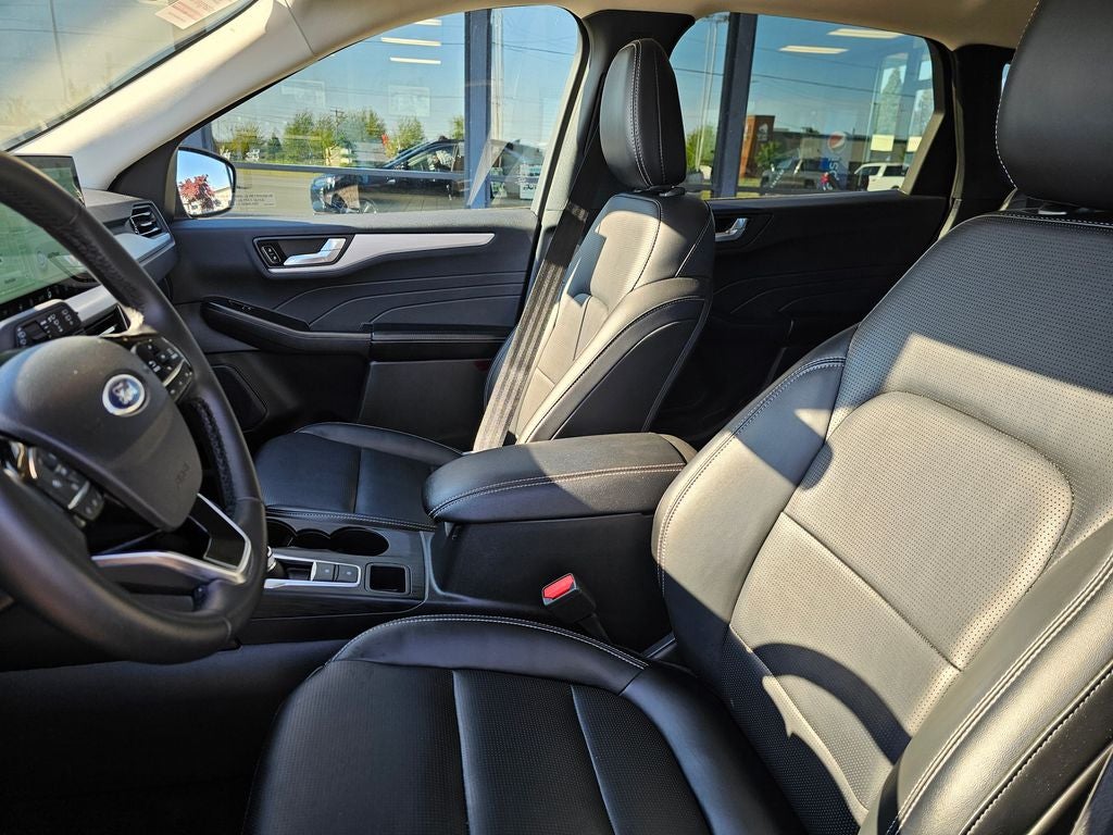 2025 Ford Escape Platinum