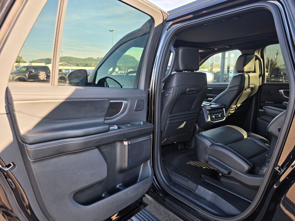 2025 Ford Expedition Max Platinum Stealth Performance
