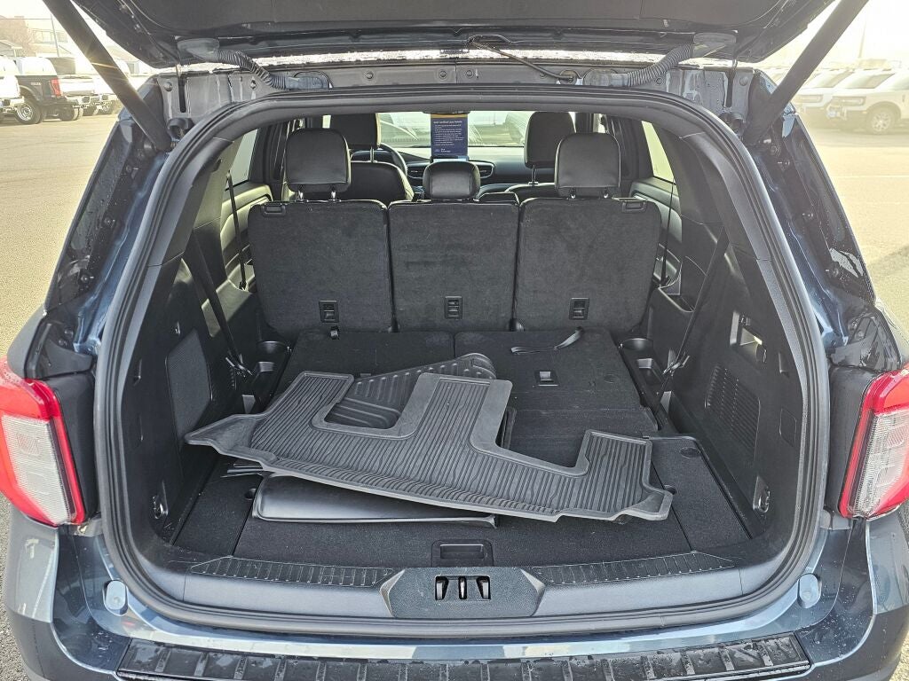 2022 Ford Explorer ST-Line