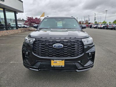 2025 Ford Explorer ST-Line