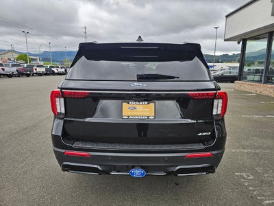 2025 Ford Explorer ST-Line