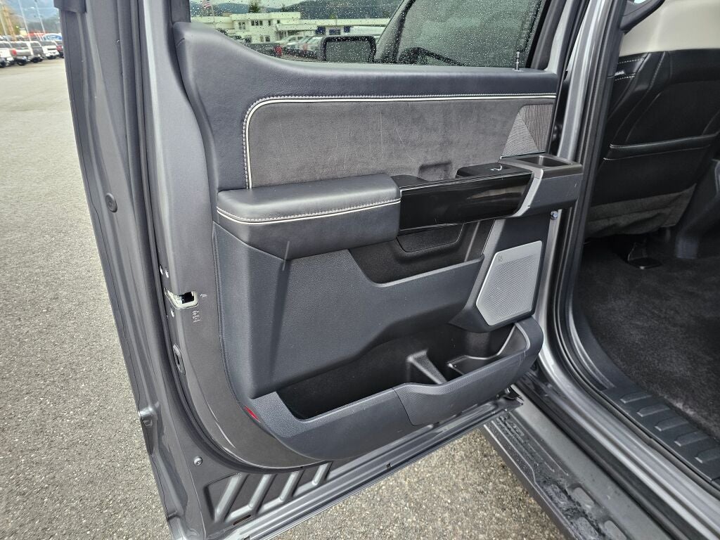 2024 Ford F-150 Lightning Platinum