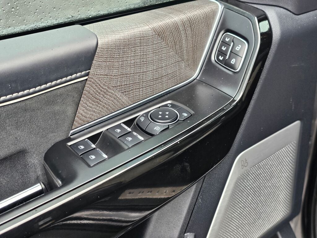 2024 Ford F-150 Lightning Platinum