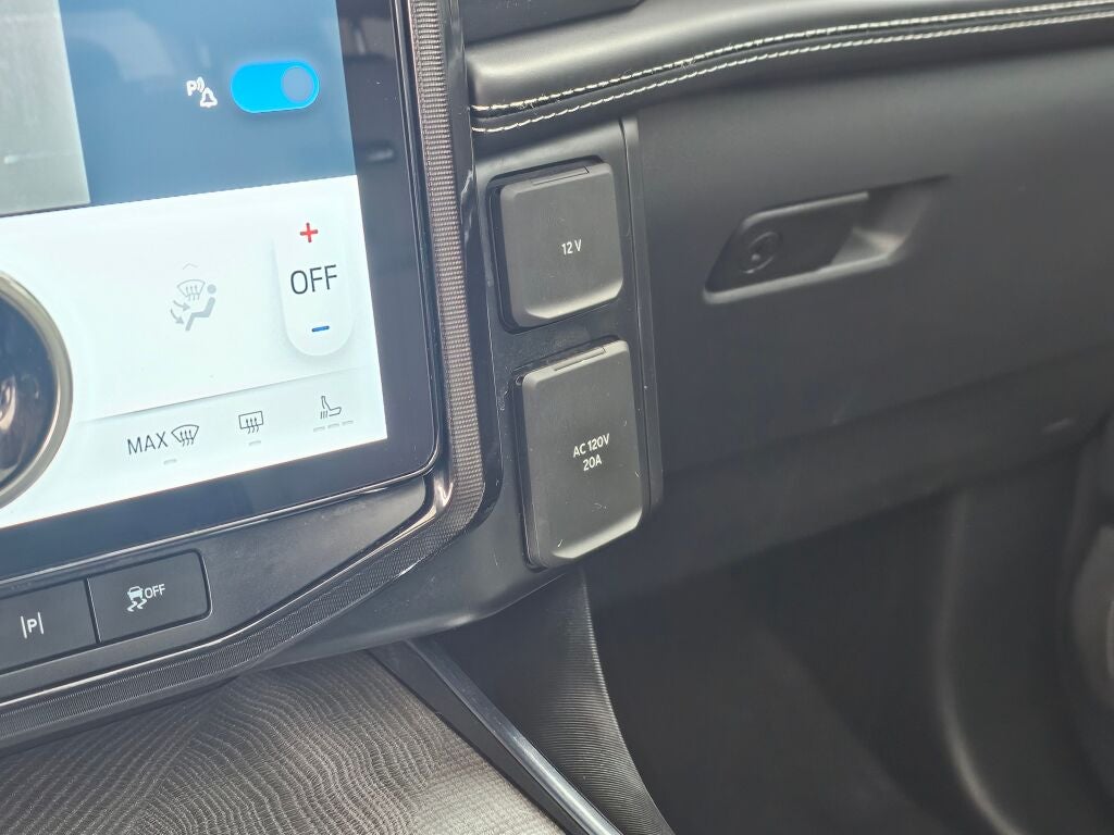 2024 Ford F-150 Lightning Platinum