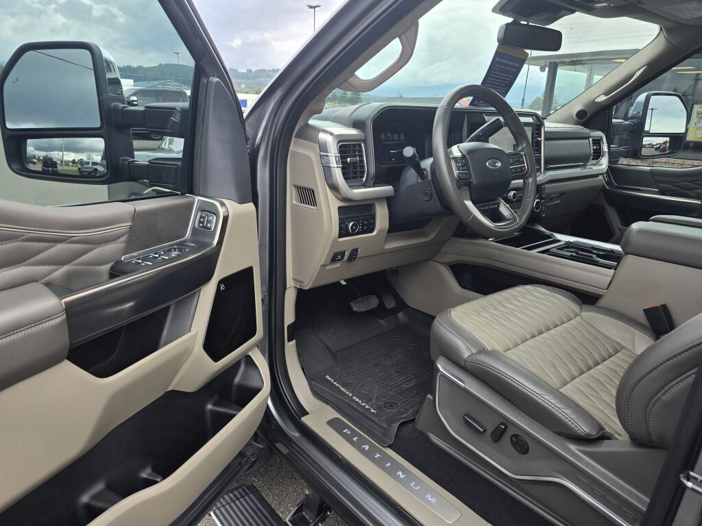 2025 Ford F-350SD Platinum