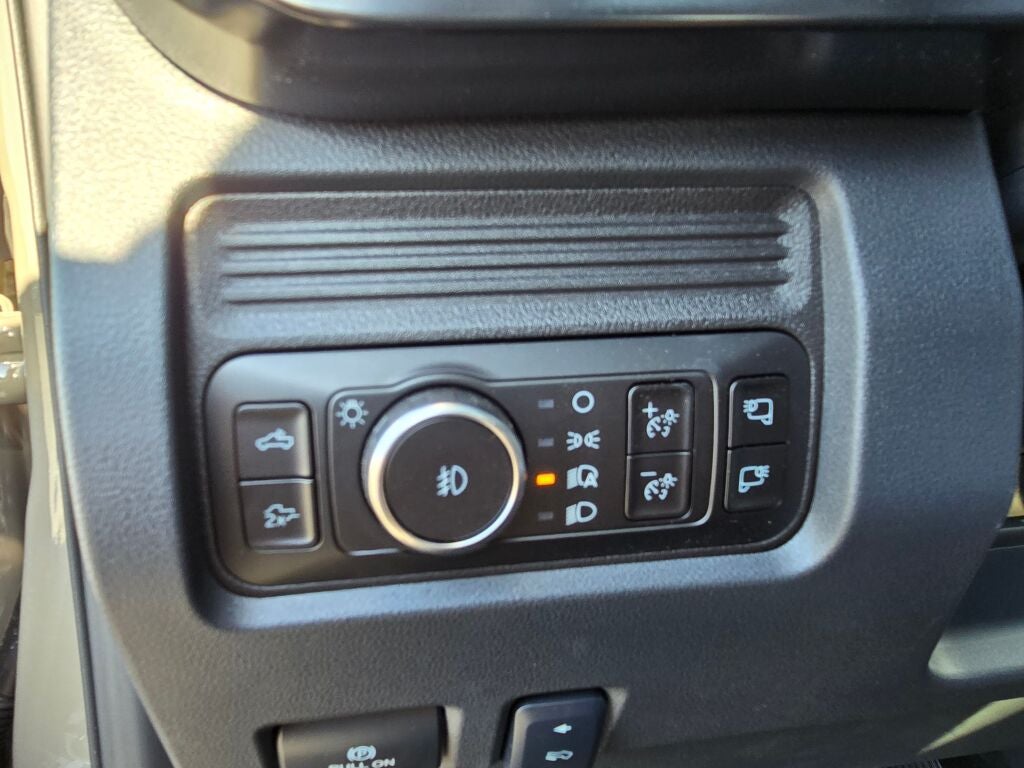 2027 Ford Super Duty F-350® Lariat®