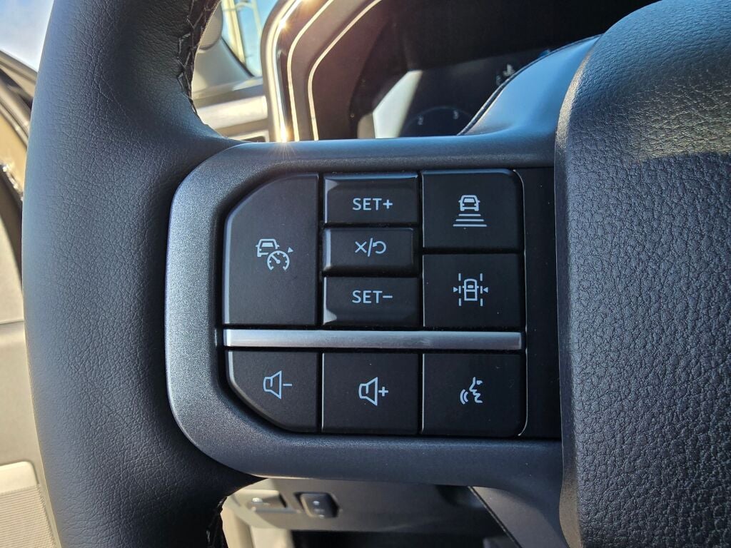 2027 Ford Super Duty F-350® Lariat®