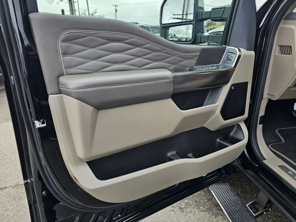 2026 Ford Super Duty F-350® Platinum®