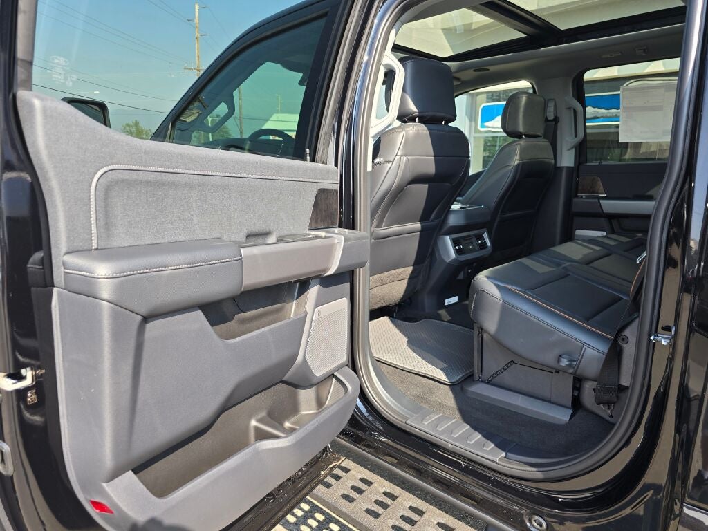 2026 Ford Super Duty F-350® Lariat®
