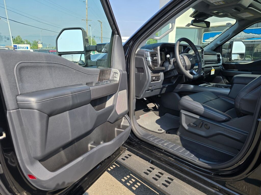 2026 Ford Super Duty F-350® Lariat®