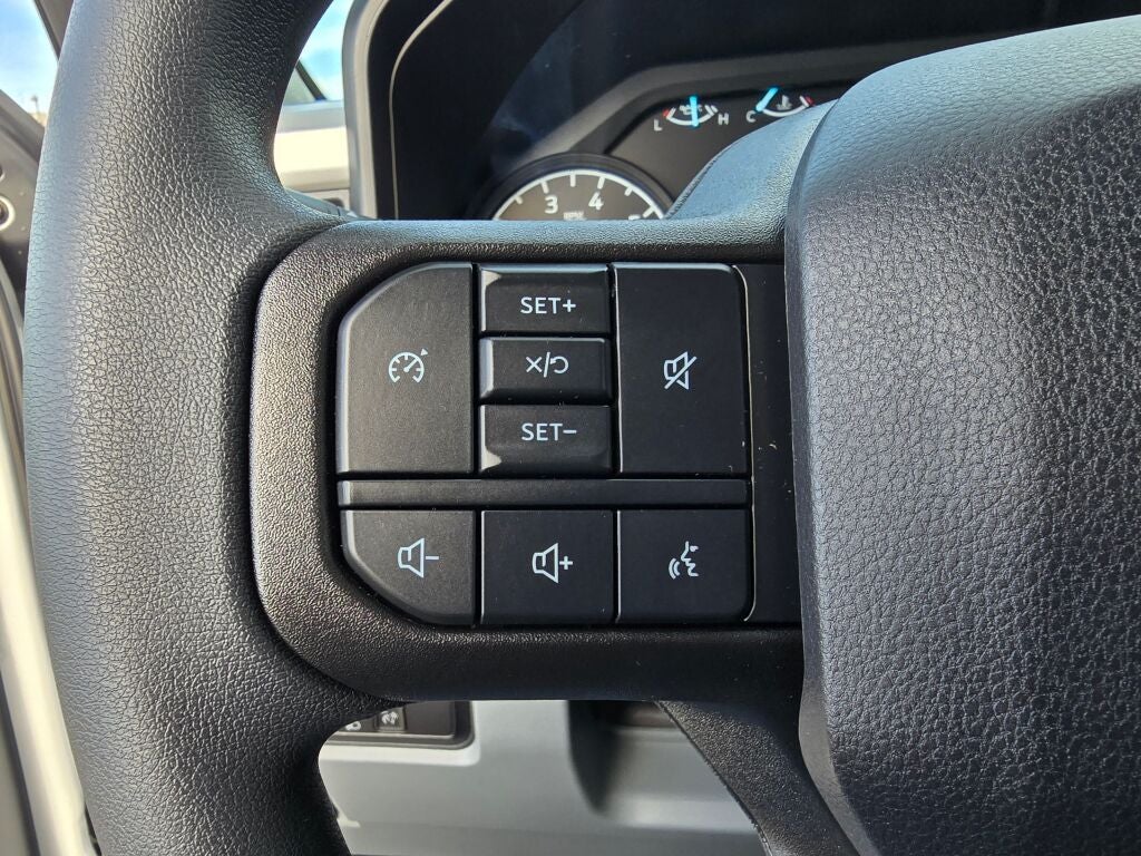 2027 Ford Super Duty F-350® XLT