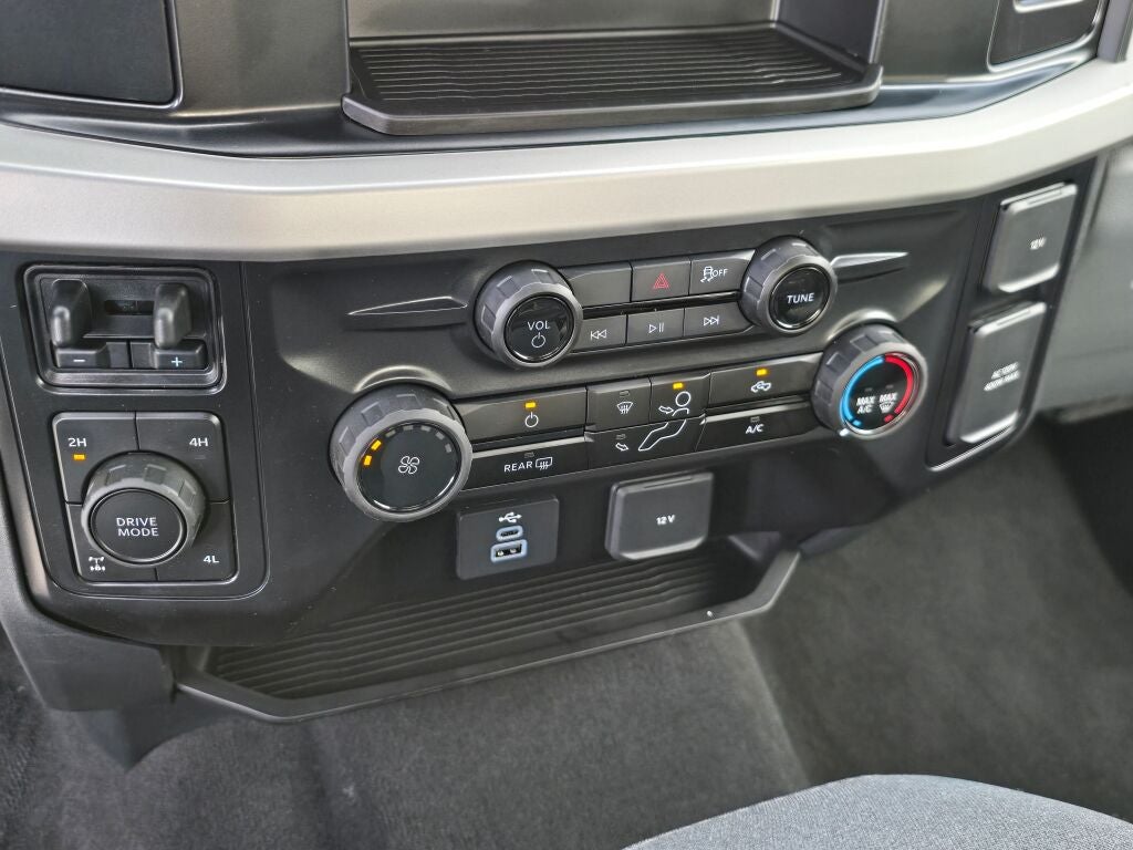 2027 Ford Super Duty F-350® XLT