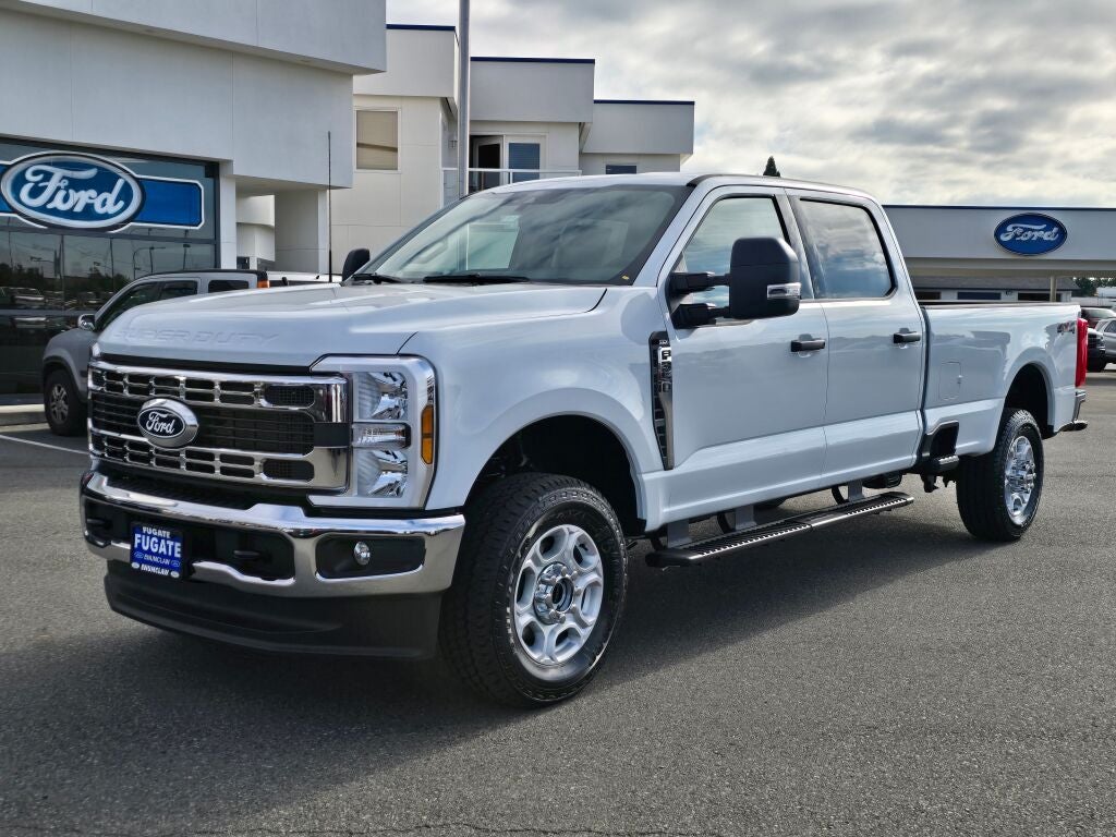 2027 Ford Super Duty F-350® XLT