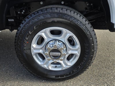 2027 Ford Super Duty F-350® XLT