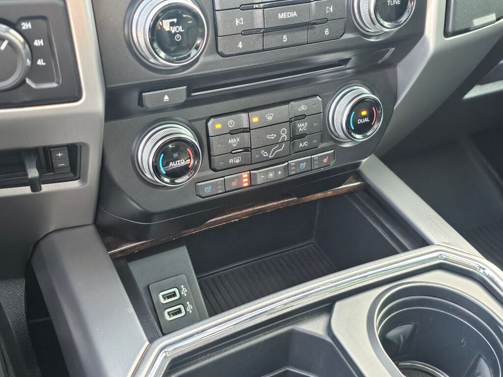 2017 Ford F-350SD Platinum