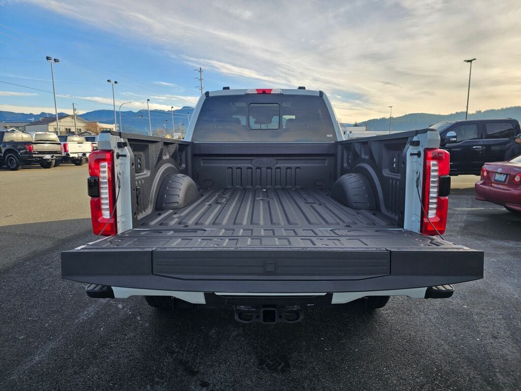 2025 Ford F-350SD Lariat