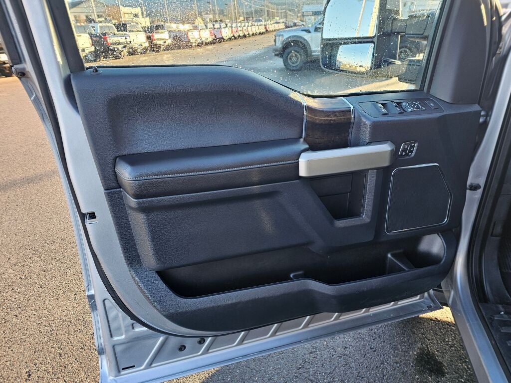 2022 Ford F-350SD Lariat