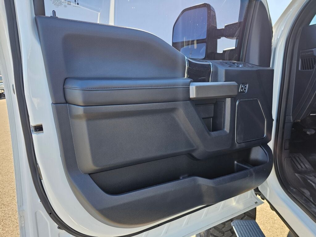 2022 Ford F-350SD Platinum