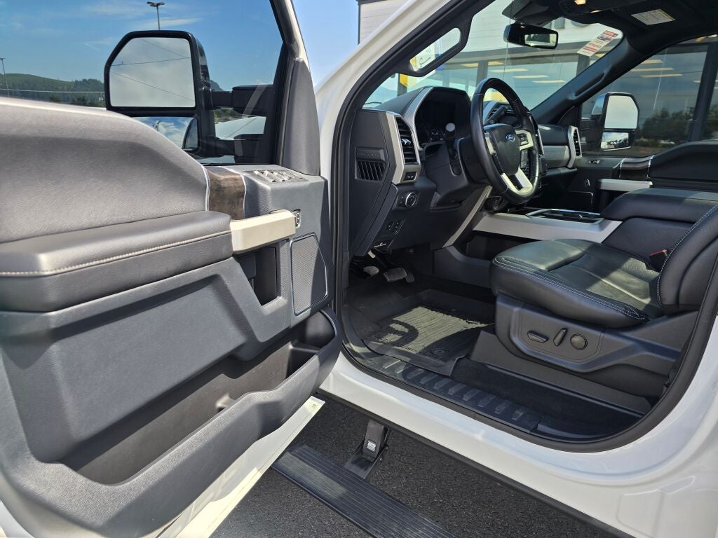 2022 Ford F-350SD Lariat