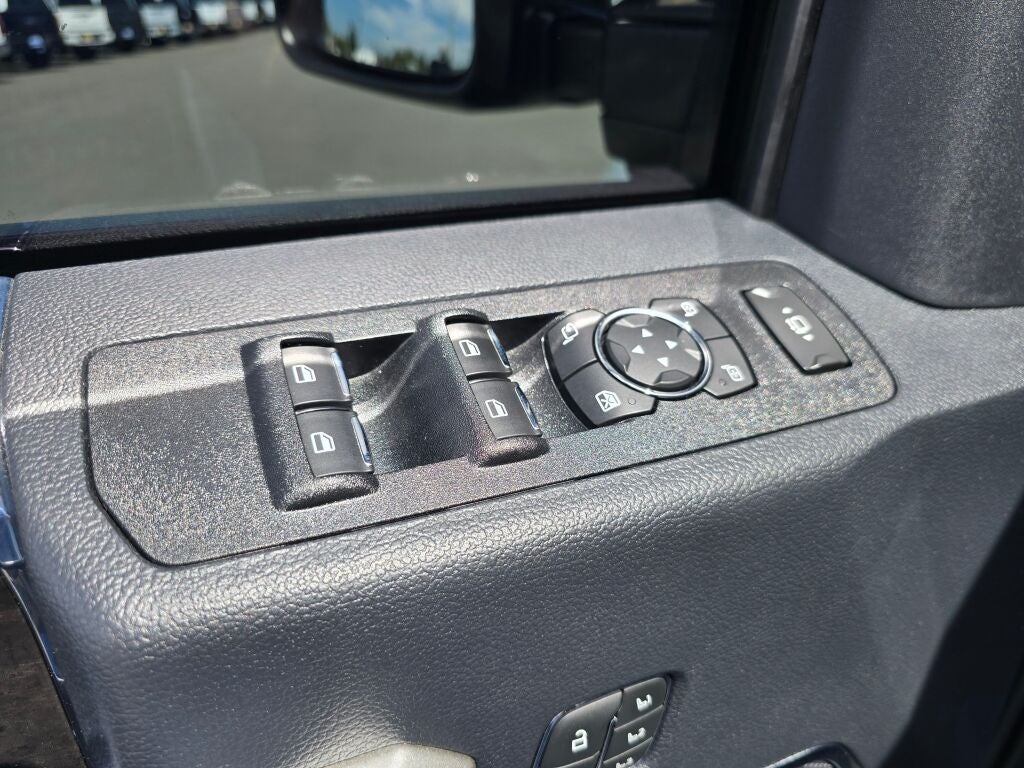 2022 Ford F-350SD Lariat