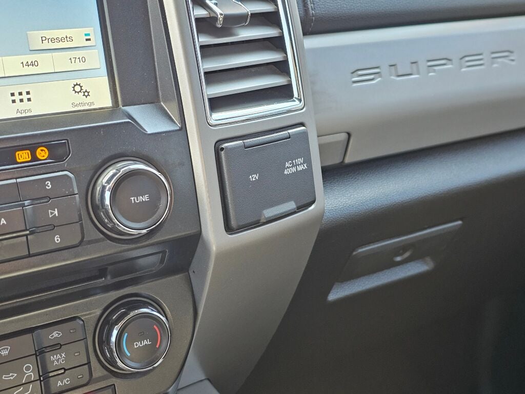 2017 Ford F-350SD Lariat