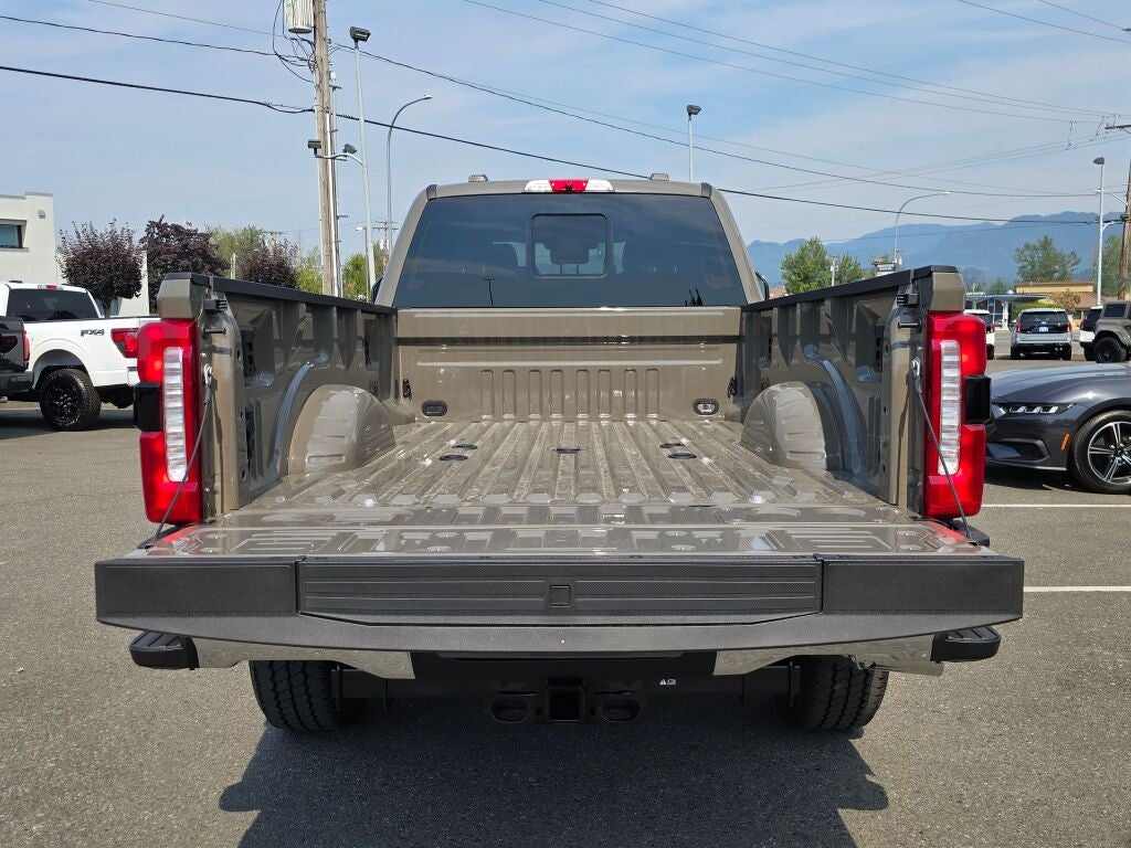 2026 Ford Super Duty F-350® Lariat®