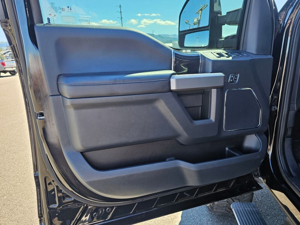 2022 Ford F-350SD Platinum