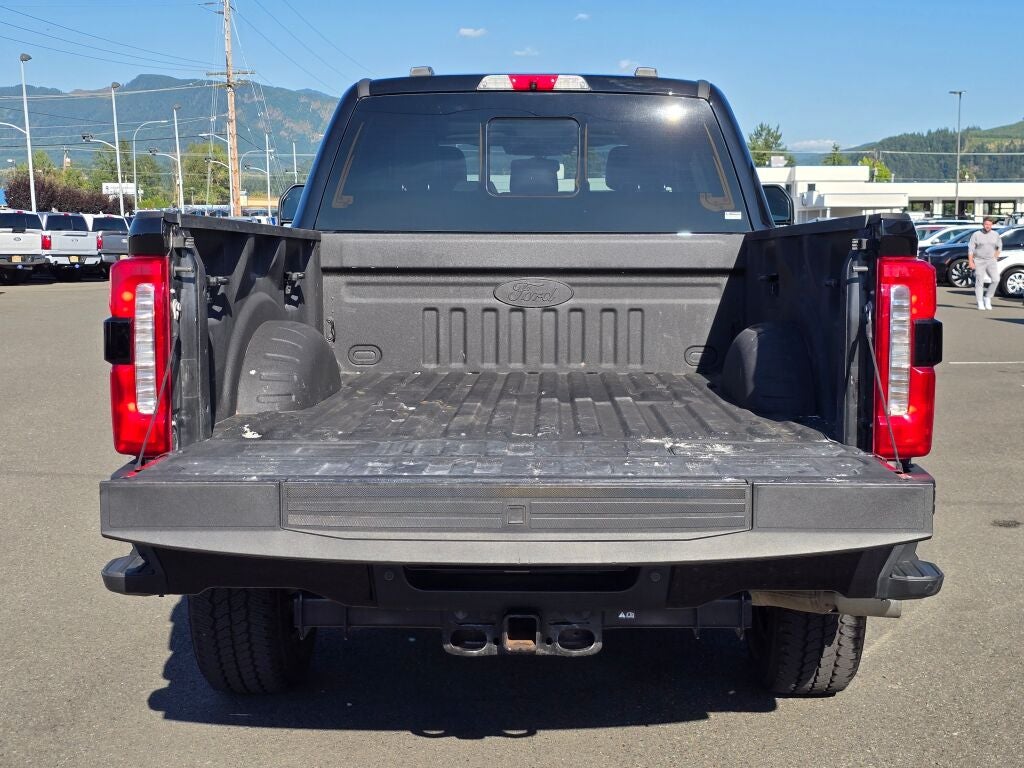 2023 Ford F-350SD Lariat