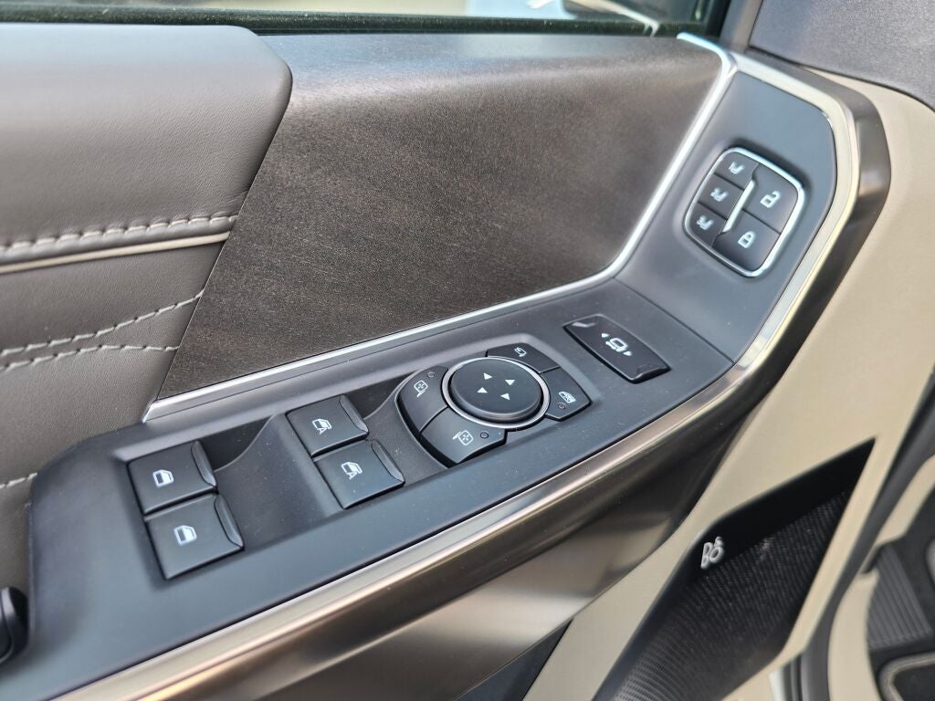 2027 Ford Super Duty F-350® Platinum®
