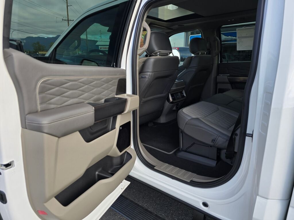 2027 Ford Super Duty F-350® Platinum®