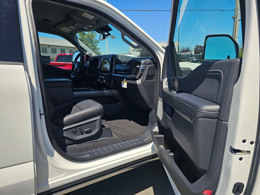 2026 Ford Super Duty F-350® Lariat®