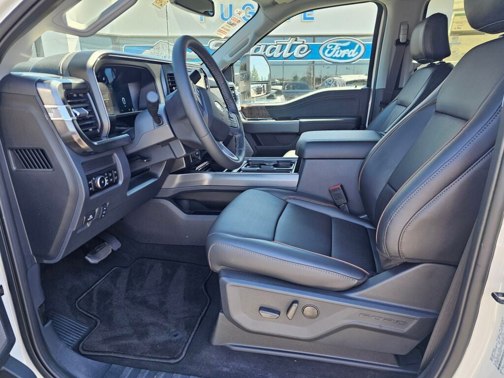 2026 Ford Super Duty F-350® Lariat®
