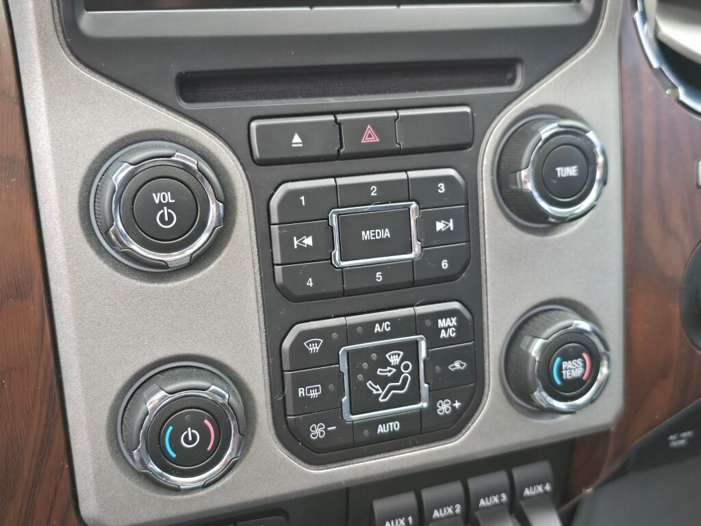 2016 Ford F-350SD Lariat DRW