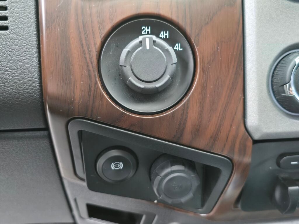 2016 Ford F-350SD Lariat DRW
