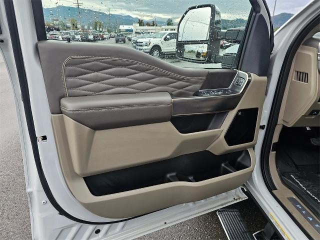 2025 Ford F-450SD Platinum