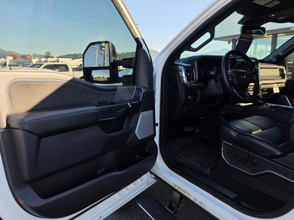 2025 Ford F-450SD Platinum DRW