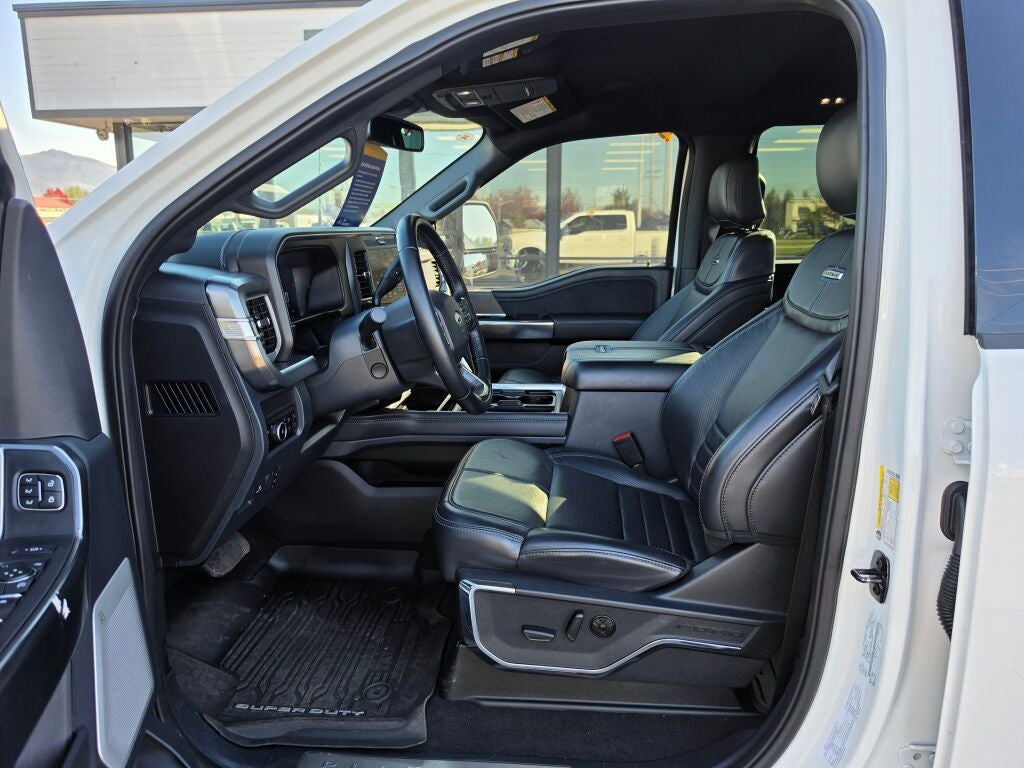 2025 Ford F-450SD Platinum DRW