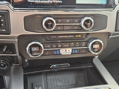 2022 Ford F-450SD Platinum