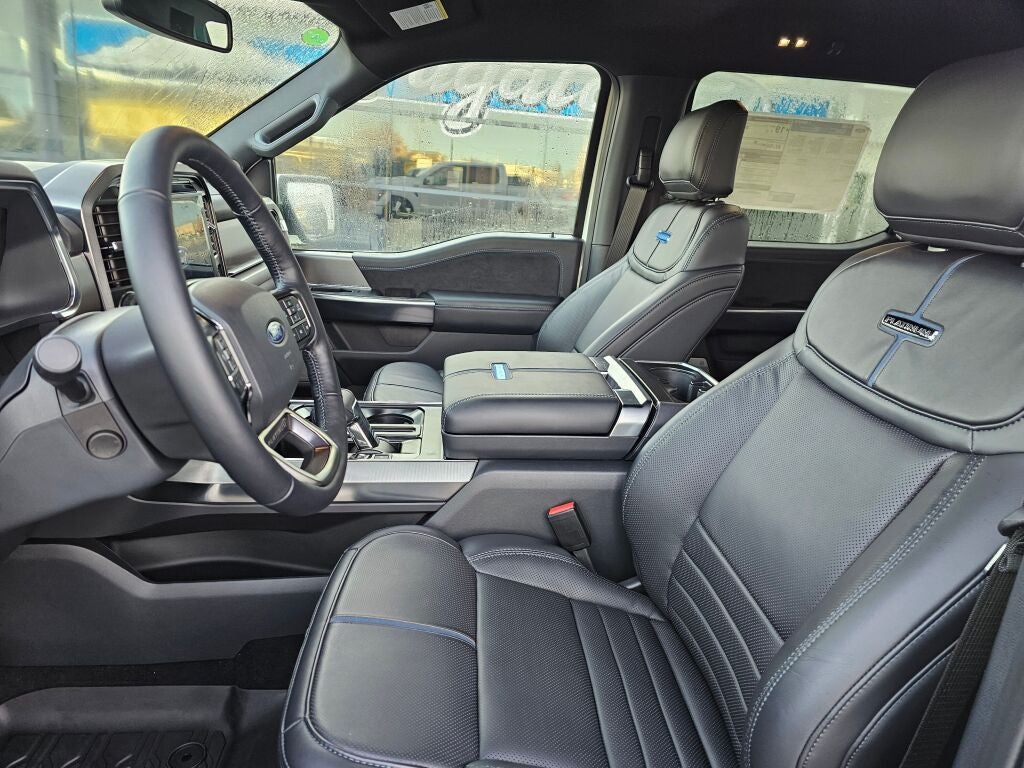 2025 Ford F-150 Platinum
