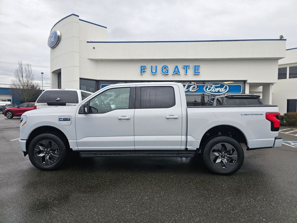 2025 Ford F-150 Lightning Flash