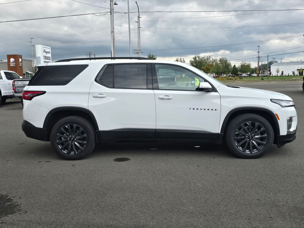2022 Chevrolet Traverse RS