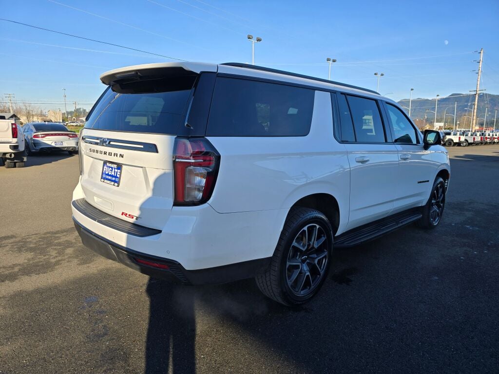 2023 Chevrolet Suburban RST