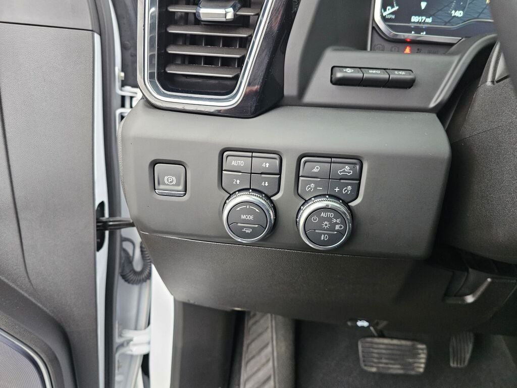 2025 GMC Sierra 3500HD Denali