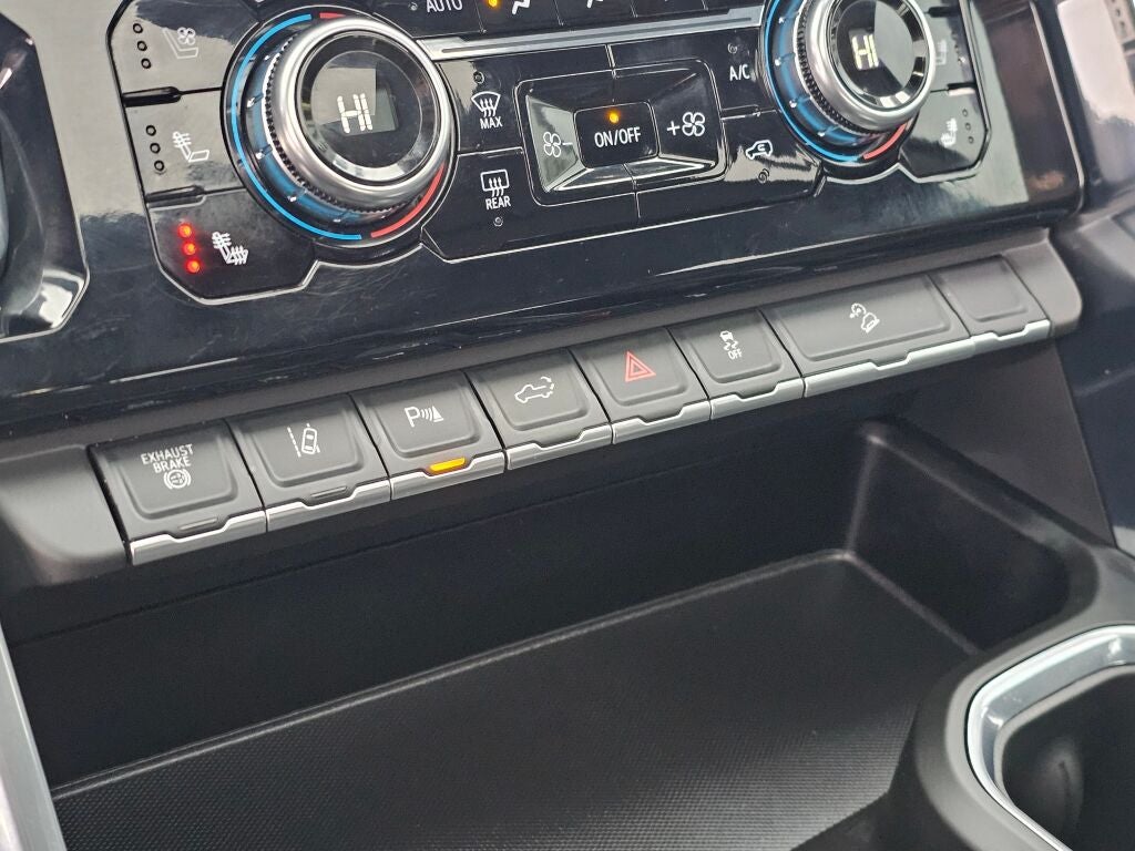 2025 GMC Sierra 3500HD Denali